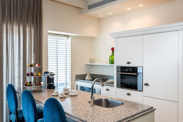 Herods Hotel (Tel Aviv)